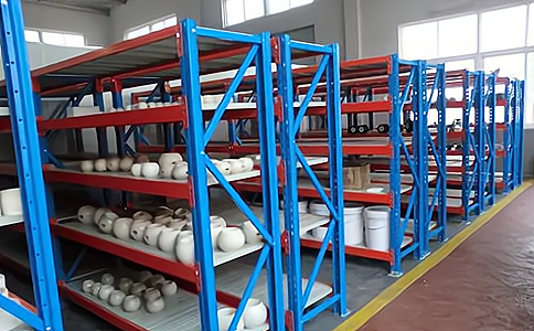 RFID智能貨架：倉(cāng)儲(chǔ)管理數(shù)字化轉(zhuǎn)型的核心引擎